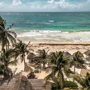 Niken Beachfront Tulum Pueblo